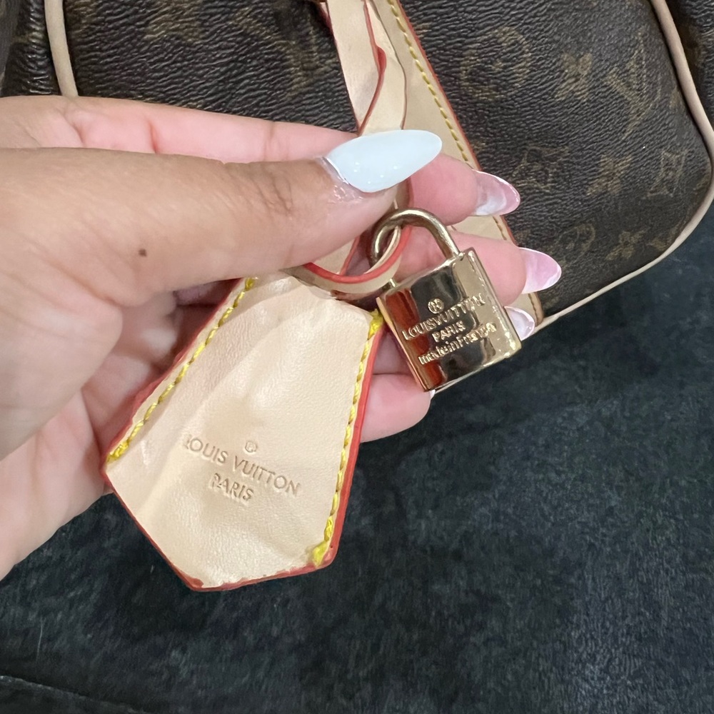 Purse - Picture 3 of 4